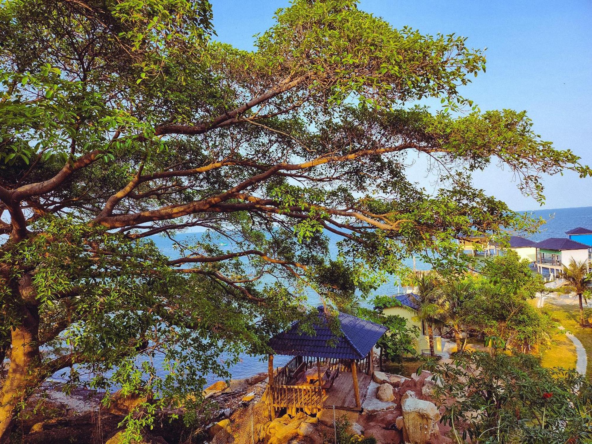 Voyage Phu Quoc Beach Resort Exterior foto